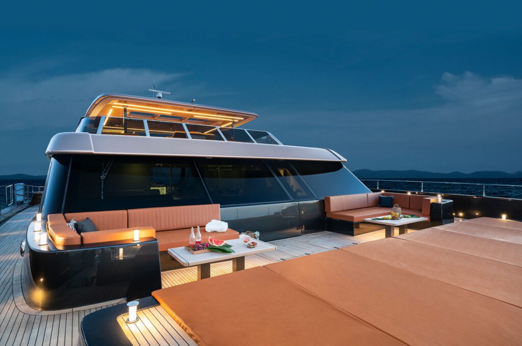 100 Sunreef Power | boat | boathouse