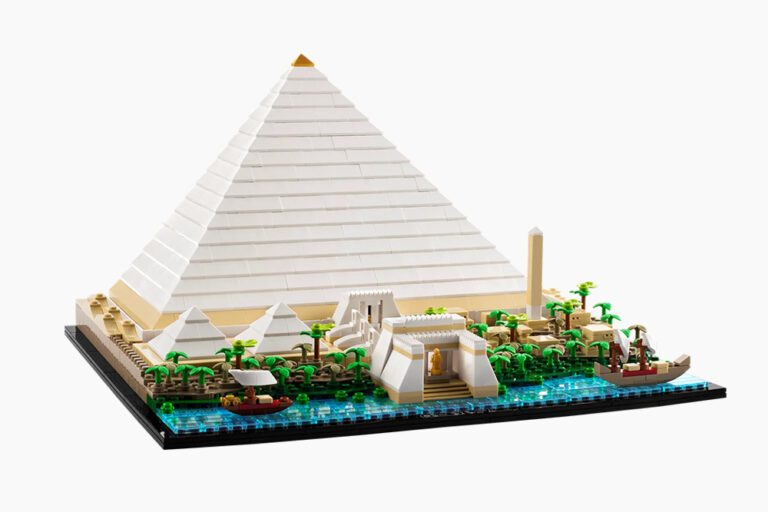LEGO-Great-Pyramid-of-Giza-Stuff-Detective-1