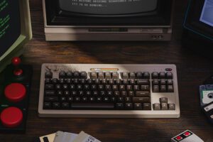 8BitDo Retro Mechanical Keyboard C64 Edition